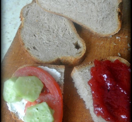 Chleb pełnoziarnisty pszenno-orkiszowy ( na zakwasie)