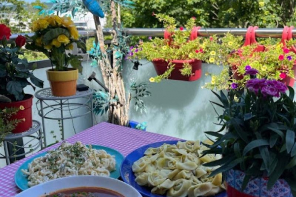 Letni obiad w śródziemnomorskim stylu
