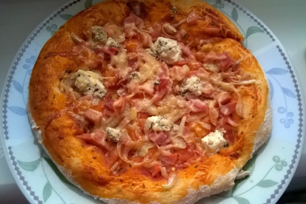 Pizza z dodatkiem sera Korycińskiego Czesławy Zarzeckiej -test
