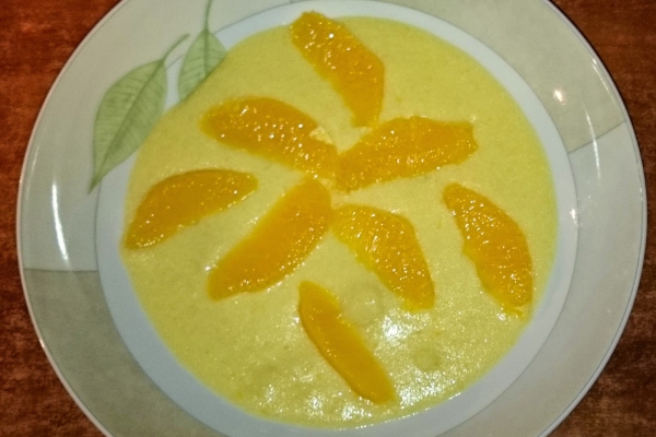 Pomarańczowa kasza manna