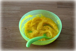 Zupka jarzynowa z żółtkiem dla niemowląt (po 7 miesiącu)