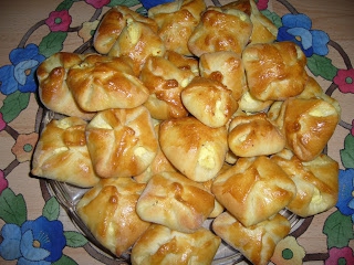 Bułeczki babuni- drożdżówki z serem
