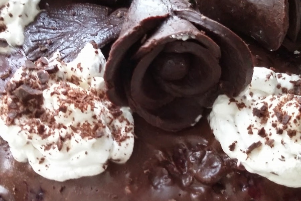 Tort Sachera, czyli nieziemska ilość czekolady w całej swoje okazałości...