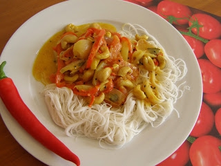 Curry paprykowo-ziemniaczane :)