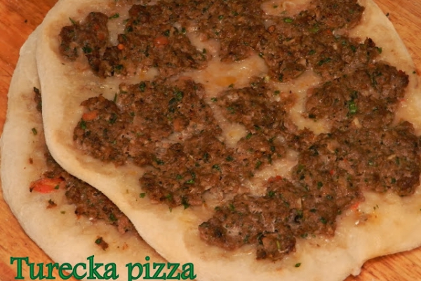 Turecka pizza czyli Lahmacun