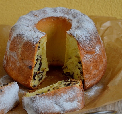 Babka z nadzieniem czekoladowo-cynamonowym