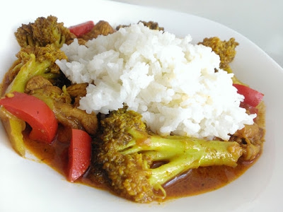Curry z indyka i brokuła