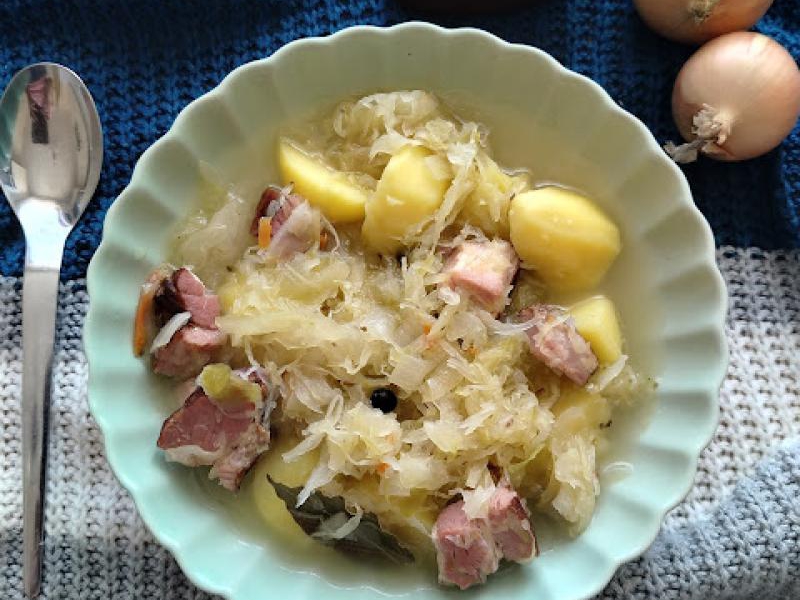 Kwaśnica z wędzonym boczkiem