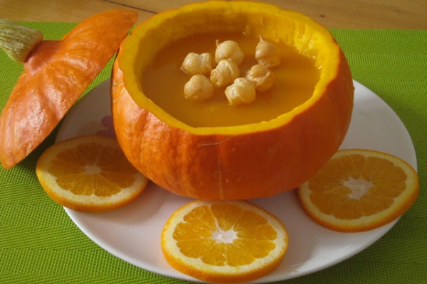 Zupa dyniowa z pomarańczą