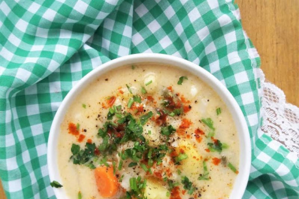 Zupa ziemniaczano-jarzynowa z serem / Potato Vegetable Soup with Cheese