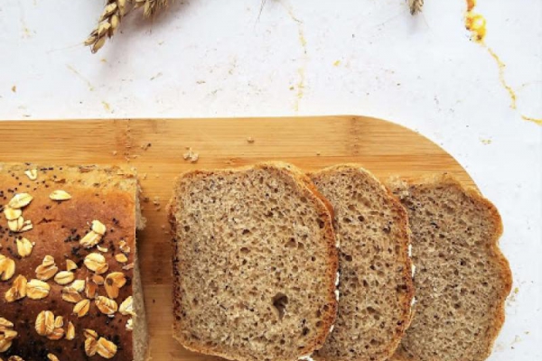 Pełnoziarnisty chleb z ziołami / Whole Wheat Bread with Herbs