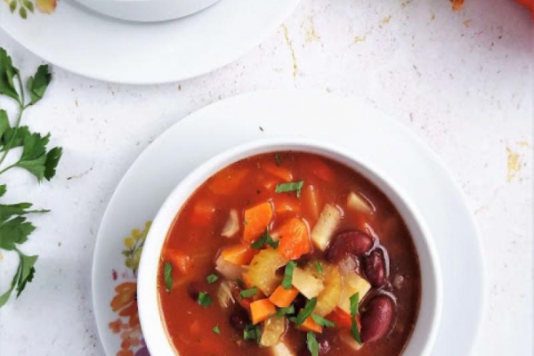 Zupa z czerwoną fasolą i ryżem / Red Kidney Bean Soup with Rice