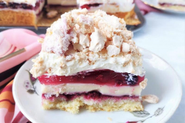Kostka malinowo - bezowa / Meringue Raspberry Cake