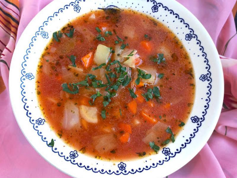 Zupa z kapusty białej i ziemniaków