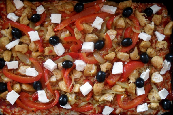 pizza w greckim stylu