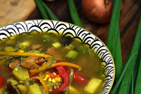 Tajska zupa z polędwiczki wieprzowej