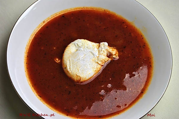 Zupa pomidorowa z cebulą