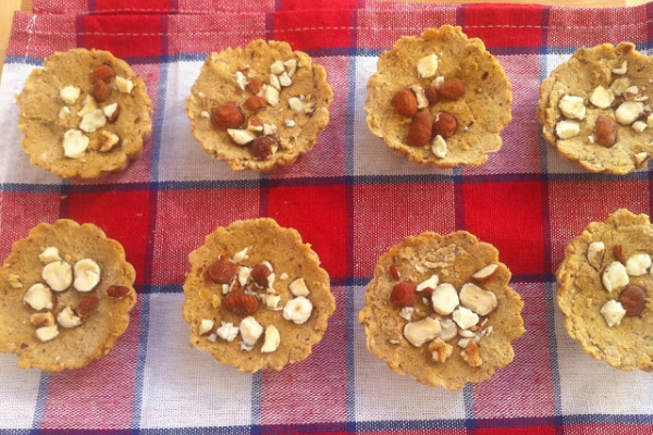 Muffiny kawowo orzechowe z ciecierzycy bez pieczenia, bezglutenowe, wegańskie
