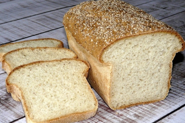 Chleb z kaszą manną