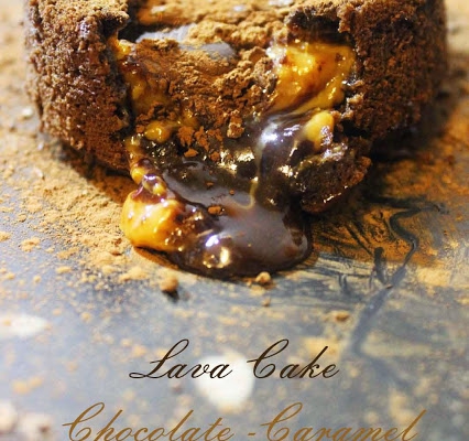 Czekoladowo-Karmelowa Lava Cake;   Death by chocolate with caramel