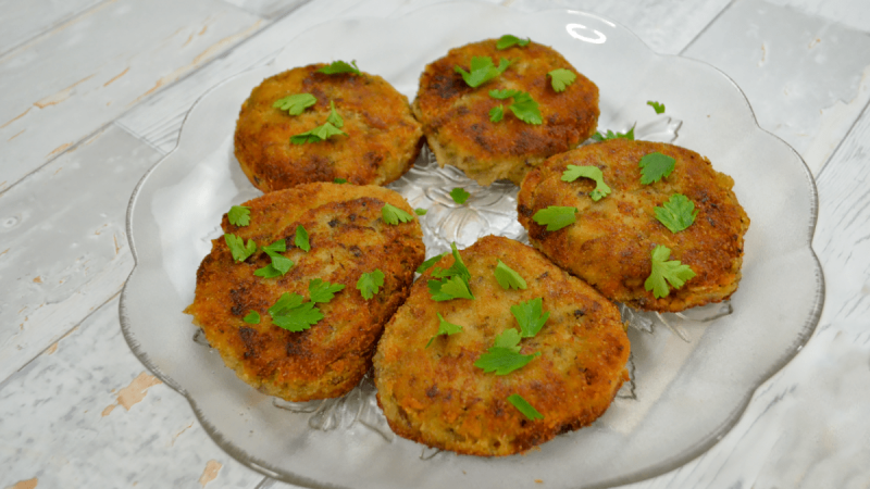 Kotlety ziemniaczane z pieczarkami i kiszoną kapustą + film