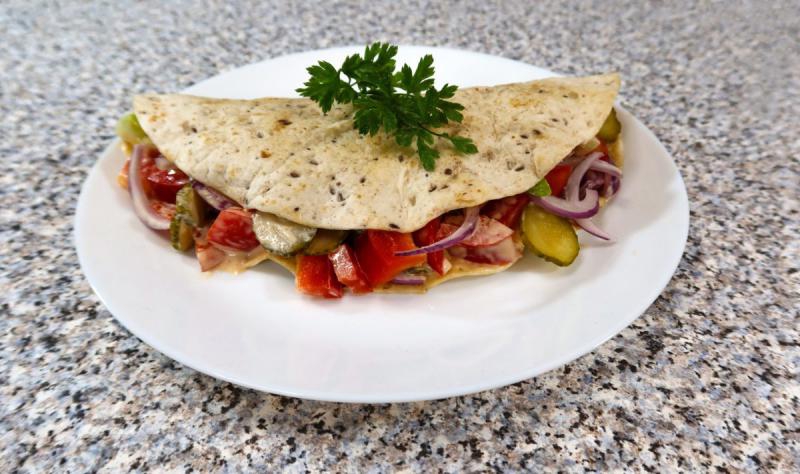 Tortilla z mięsem mielonym i warzywami + film