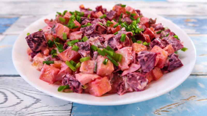 Sałatka z burakiem i serem żółtym + film