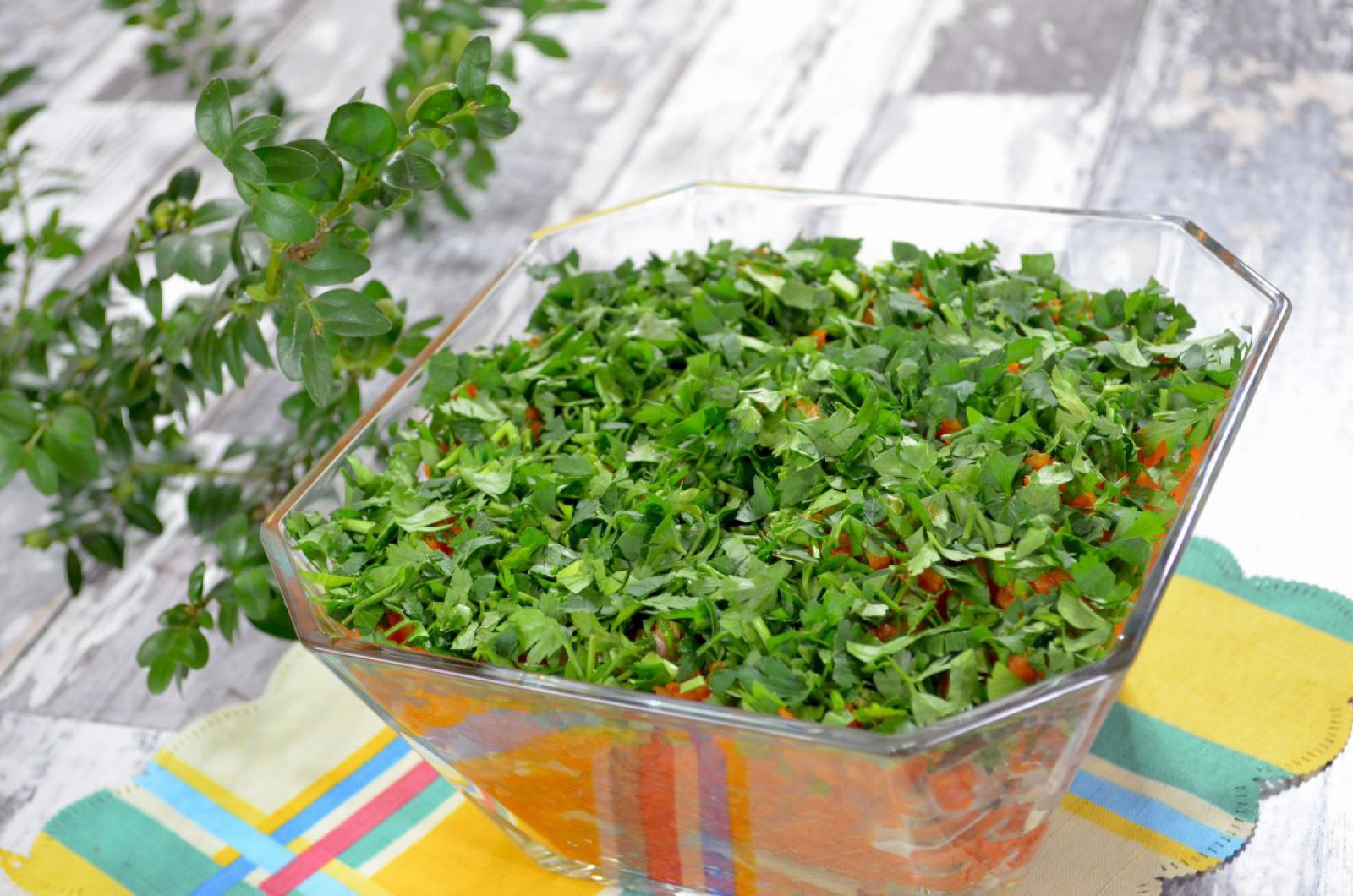 Śledzie z marchewką, selerem i cebulą + film