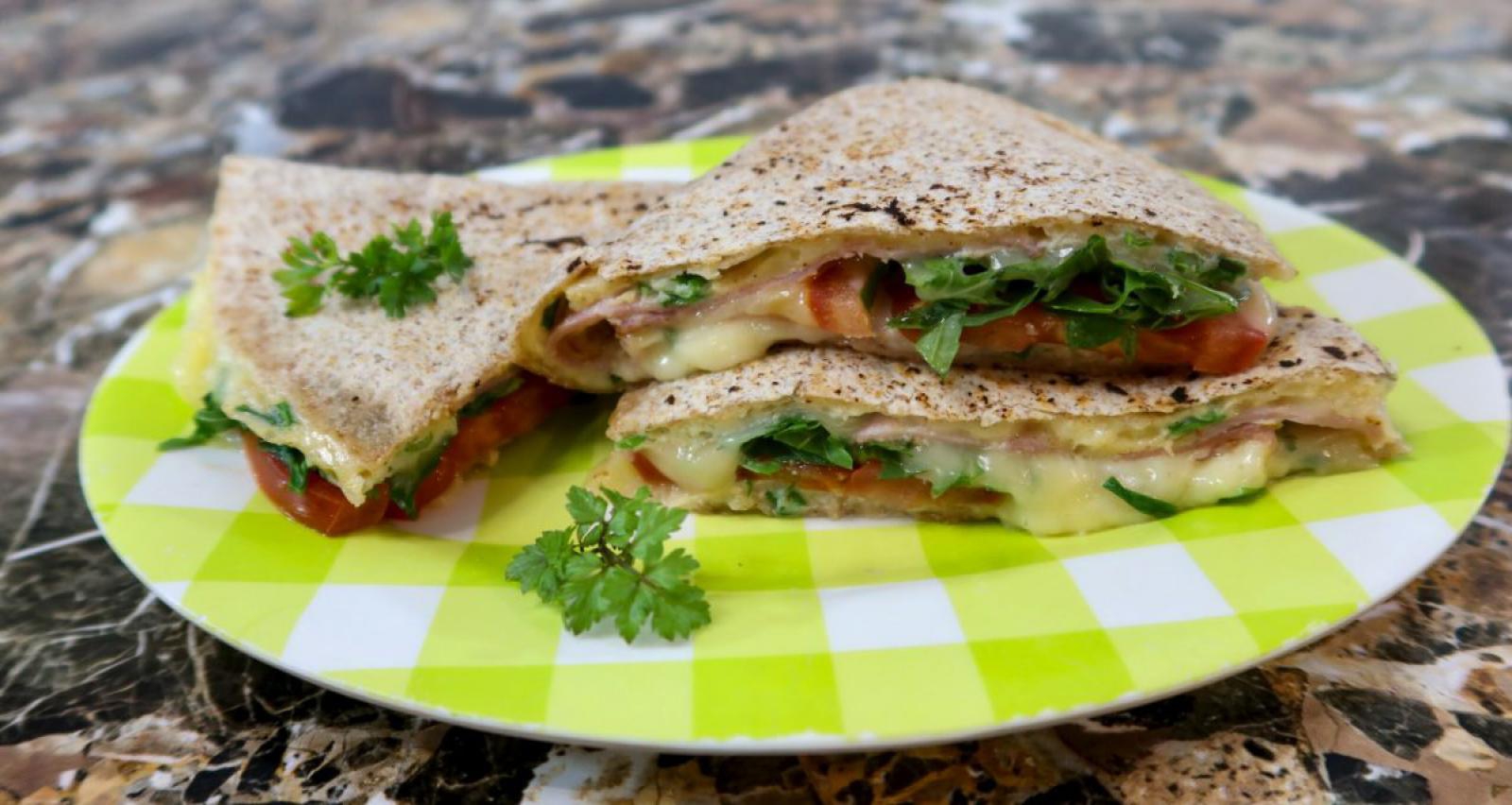 Tortilla z jajkiem, szynką i serem+ film
