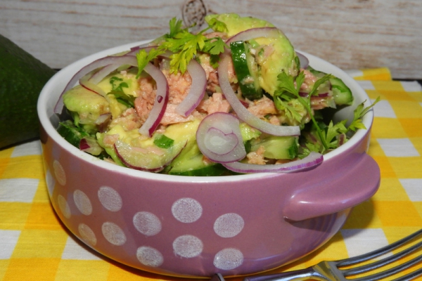 Avocado Tuna Salat - sałatka z tuńczyka i awokado