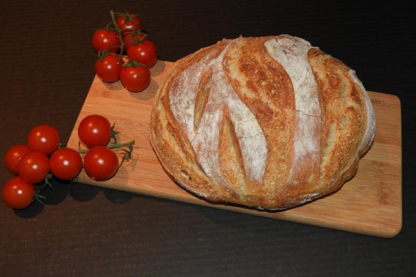 Chleb bez wyrabiania z garnka żeliwnego