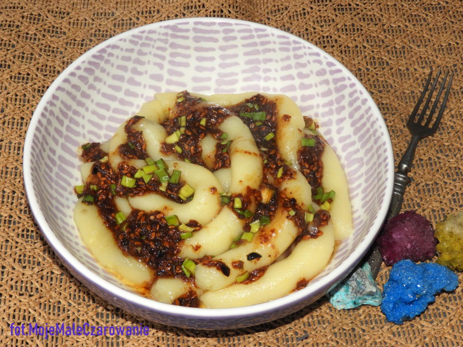 Azjatyckie długie kluski