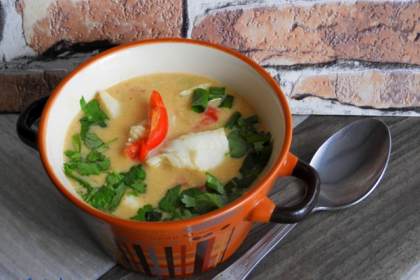 Tajska zupa w 15 minut z limandą żółtopłetwą