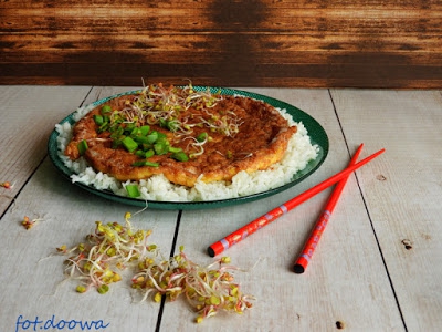 Omlet z mieloną wieprzowiną - Khai Jiao Sab