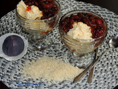 Kremowy pudding ryżowy z gotowanymi figami - Arroz con leche