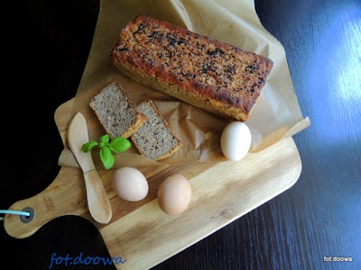 Chleb żytnio - jęczmienny na zakwasie z czarnuszką