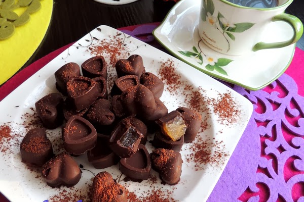 Walentynkowe czekoladki z nadzieniem śliwkowo-miętowym