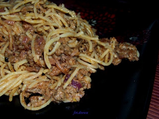 Spaghetti     na    czerwonym    winie