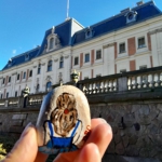 Kamyczki wędrują po...