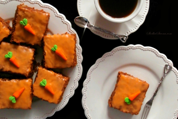 Ciasto Marchewkowe z Nutą Pomarańczy o Lekko Korzennym Smaku
