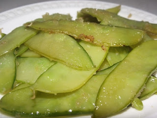Cukrowy zielony groszek w bułce tartej