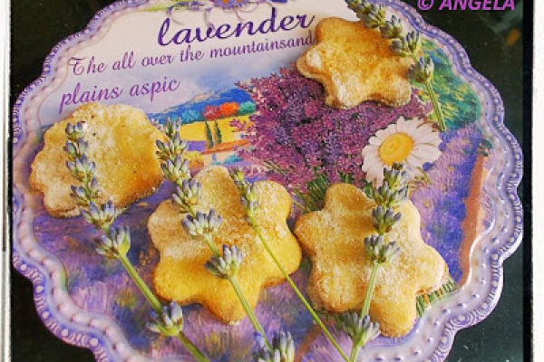Szkockie ciastka maślane z kwiatami lawendy - The Hirshon Scottish Lavender Shortbread - Biscotti scozzesi al burro e lavanda