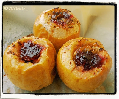 Zapiekane jabłka nadziewane żurawiną - Baked Apples Stuffed With Cranberries Recipe - Mele al forno ai mirtilli rossi (mortella di palude)