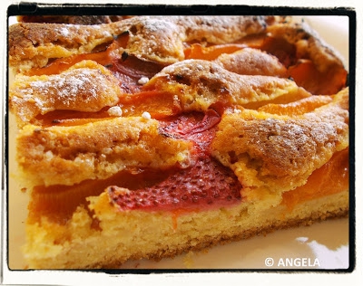 Ciasto orkiszowe z morelami i truskawkami - Apricot and Strawberry Cake Recipe - Torta alle albicocche e fragole