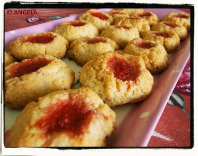 Ciastka ryżowe z musem truskawkowym - Rice and Strawberry Mousse Cookies - Biscotti alla crema di riso con mousse alle fragole