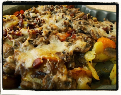 Zapiekanka ziemniaczana z pieczarkami i boczkiem - Potatoes au Gratin Recipe -  Gratin di patate con funghi e pancetta