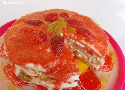 Torcik serowy z rabarbarem i truskawkami - Cheese Cake With Rhubarb And Strawberries - Torta ai formaggi con rabarbaro e fragole