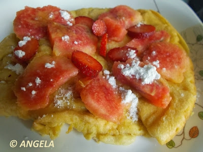 Słodki omlet owocowy - Sweet fruit omelette - L omelette dolce alla frutta