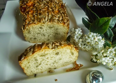 Chlebki pszenno-żytnie z otrębami gryczanymi - Wheat and rye bread with buckwheat bran - Pagnotte con segale e crusca di gran saraceno