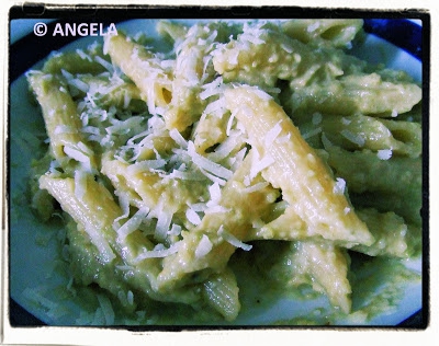Makaron z cukinią sycylijską tzw. cucuzza lunga - Pasta with cucuzza longa (courgettes [zucchini] from Sicily) - La pasta con la cucuzza longa (zucchina lunga) siciliana